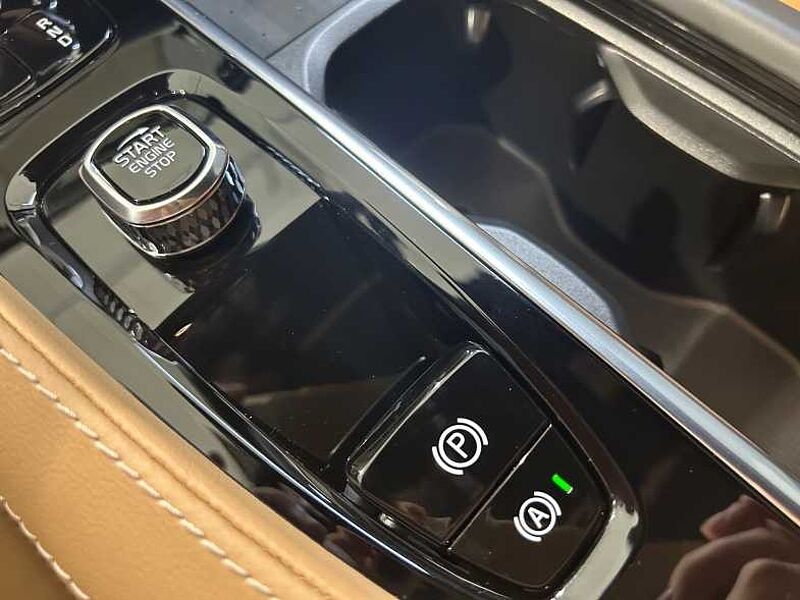 Volvo  Ultra, T8 AWD Bright