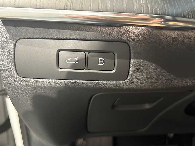 Volvo  Ultra, T8 AWD Bright