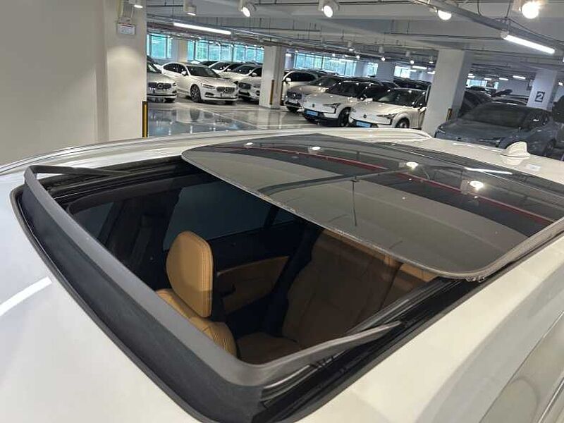 Volvo  Ultra, T8 AWD Bright