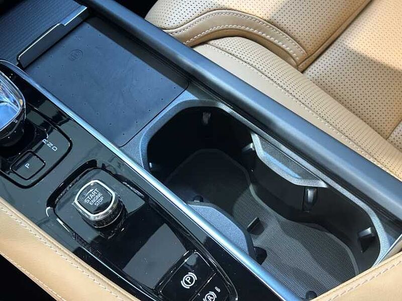 Volvo  Ultra, T8 AWD Bright