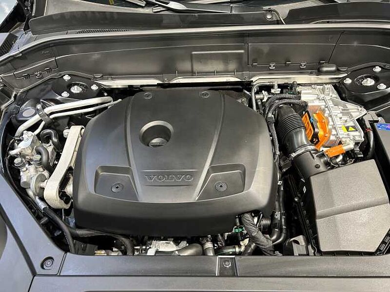 Volvo  Recharge Ultimate, T8 AWD Bright