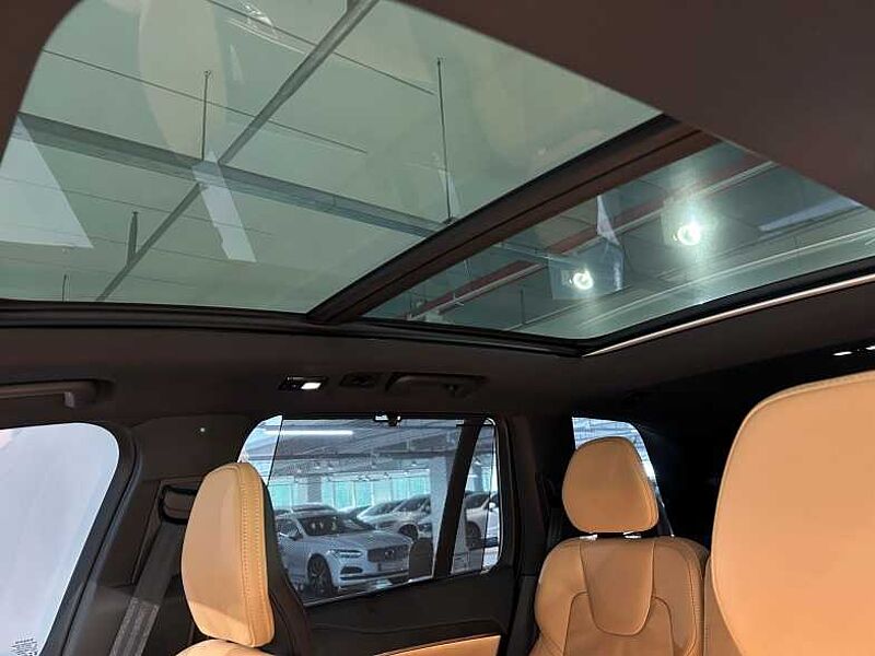 Volvo  Recharge Ultimate, T8 AWD Bright