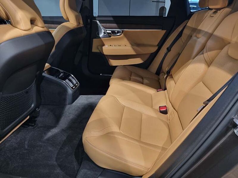 Volvo  Ultimate B5 브라이트