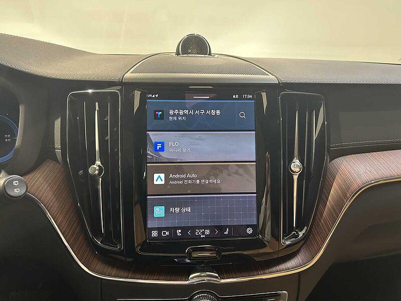 Volvo Ultra, T8 AWD 브라이트