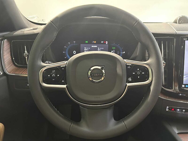 Volvo Ultra, T8 AWD 브라이트