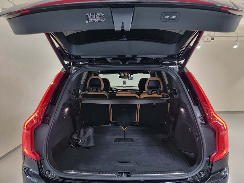 Volvo  Recharge Ultimate T8 AWD 브라이트