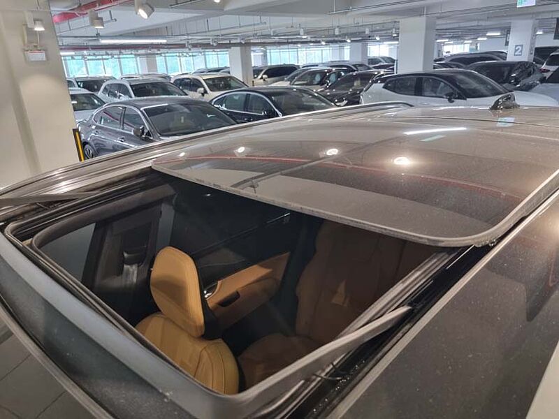 Volvo  Recharge Ultimate T8 AWD 브라이트