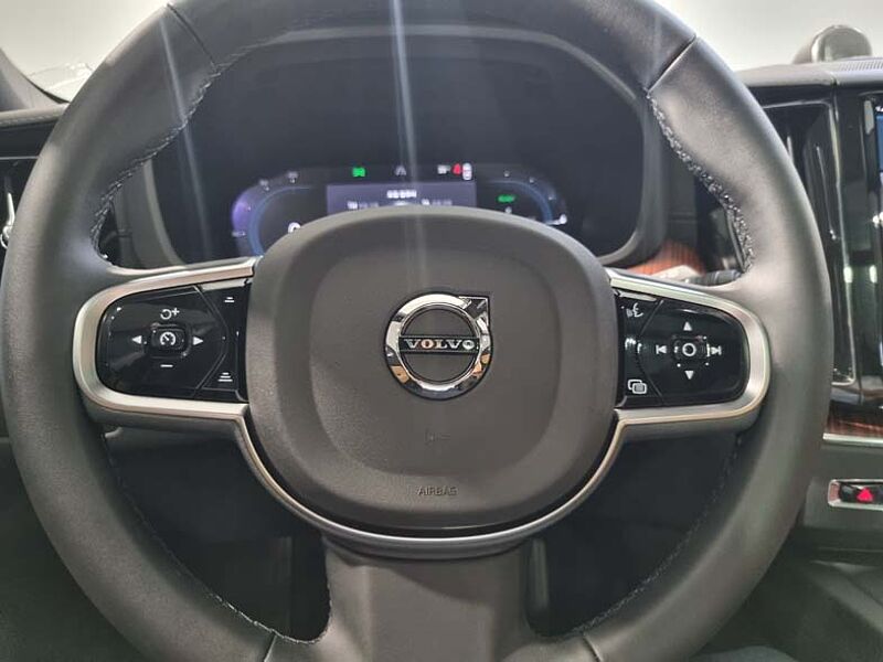 Volvo  Ultra T8 AWD 브라이트