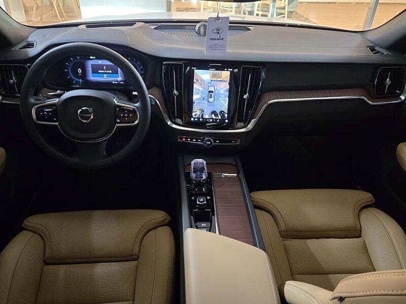 Volvo  Ultra, B5 AWD