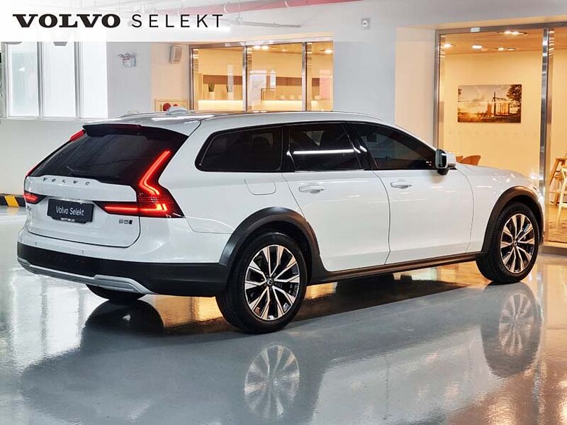 Volvo Ultimate, B5 AWD