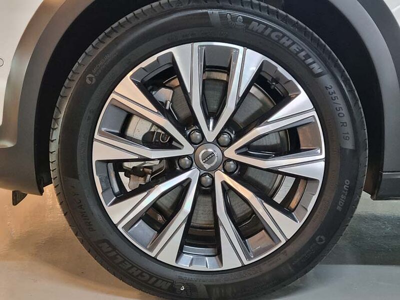 Volvo Ultimate, B5 AWD