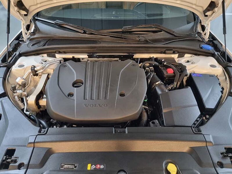 Volvo Ultimate, B5 AWD