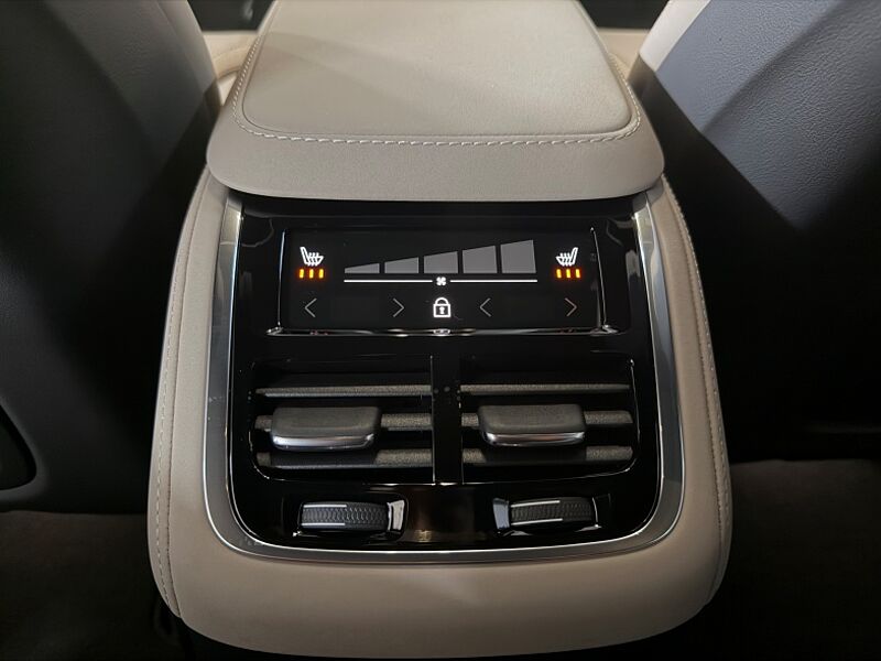 Volvo  Ultra, T8 AWD