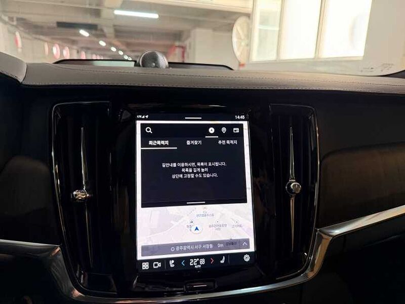 Volvo  Ultimate, B5 AWD, 브라이트