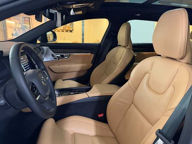 Volvo  Ultimate, B5 AWD, 브라이트