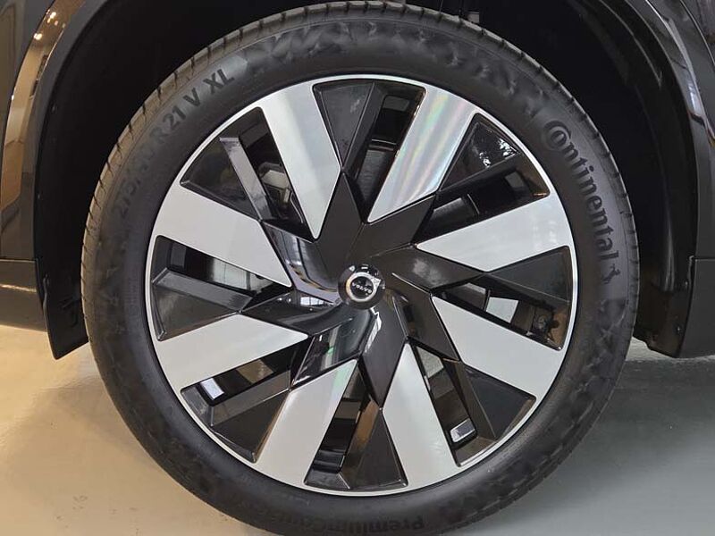 Volvo  Recharge Ultimate, T8 AWD 플러그-인 하이브리드, 전기/가솔린, 브라이트, 7 좌석