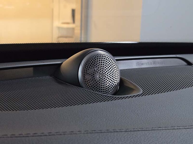 Volvo  Recharge Ultimate, T8 AWD 플러그-인 하이브리드, 전기/가솔린, 브라이트, 7 좌석