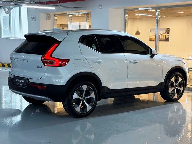 Volvo  Ultra, B4 AWD 브라이트