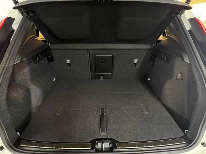 Volvo  Ultra, B4 AWD 브라이트