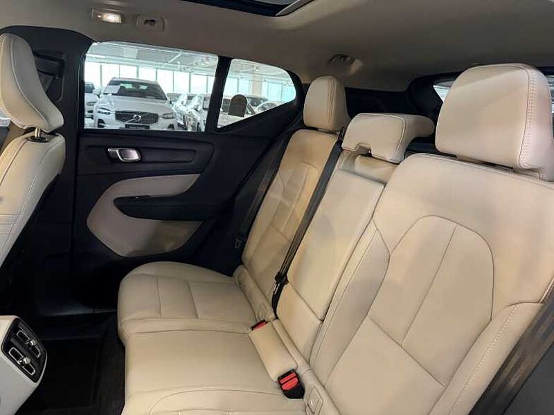 Volvo  Ultra, B4 AWD 브라이트