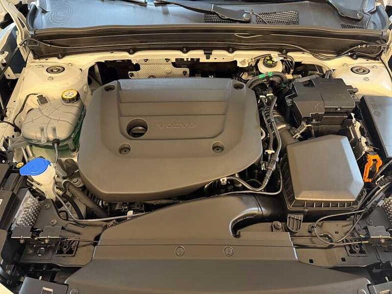 Volvo  Ultra, B4 AWD 브라이트