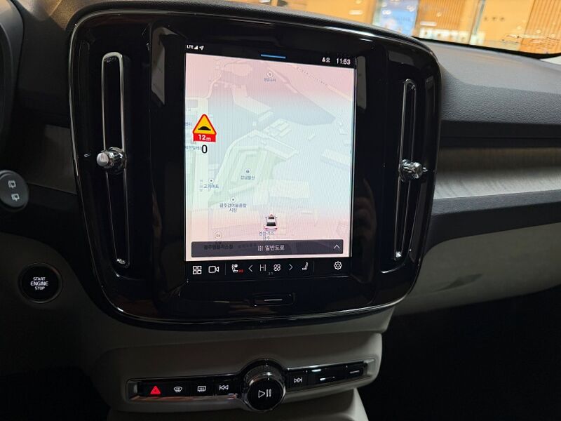 Volvo  Ultra, B4 AWD 브라이트