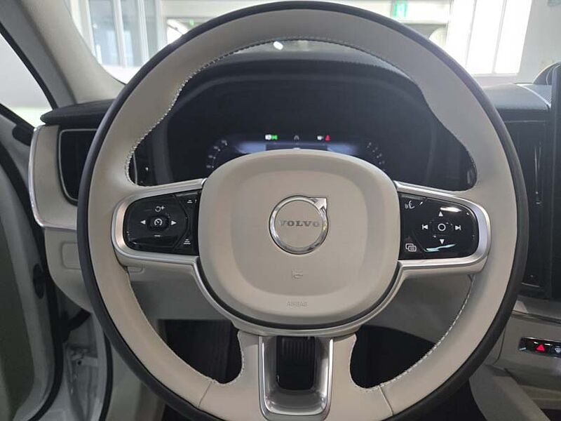 Volvo Ultra, B5 AWD 가솔린, 다크