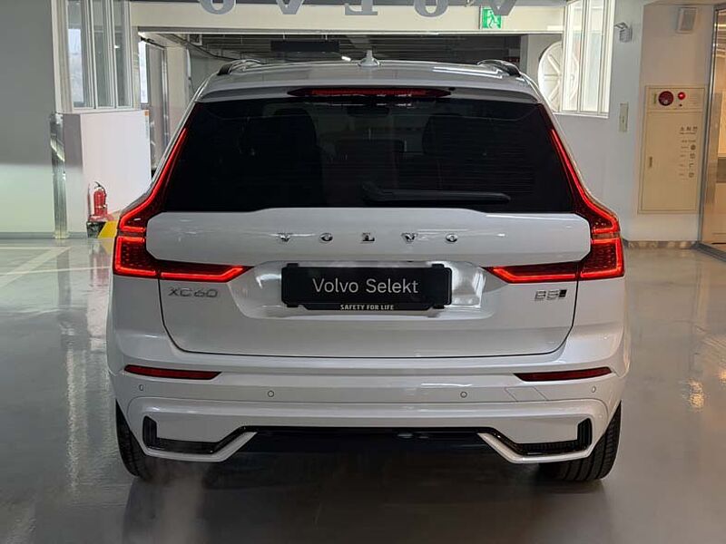 Volvo Ultra, B5 AWD 가솔린, 다크