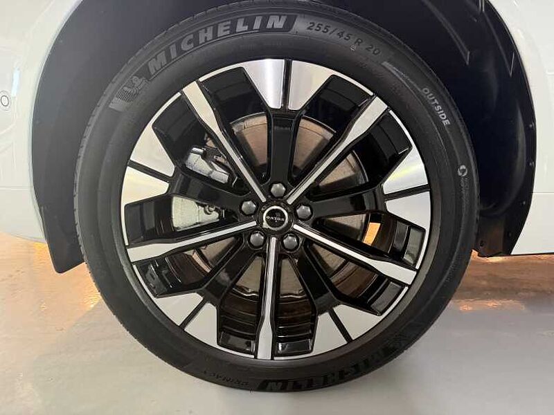 Volvo Ultra, B5 AWD 다크 에어서스