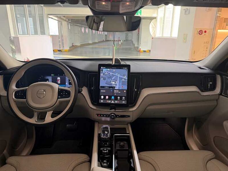 Volvo Ultra, B5 AWD 다크 에어서스