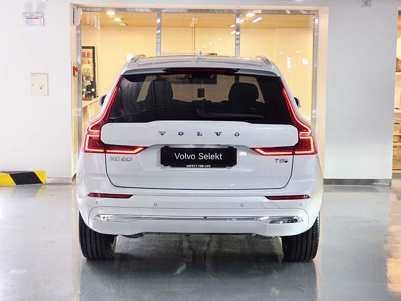 Volvo  Ultra, T8 AWD 플러그-인 하이브리드, 전기/가솔린, 브라이트