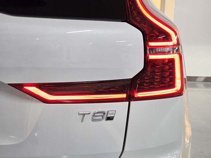 Volvo  Ultra, T8 AWD 플러그-인 하이브리드, 전기/가솔린, 브라이트