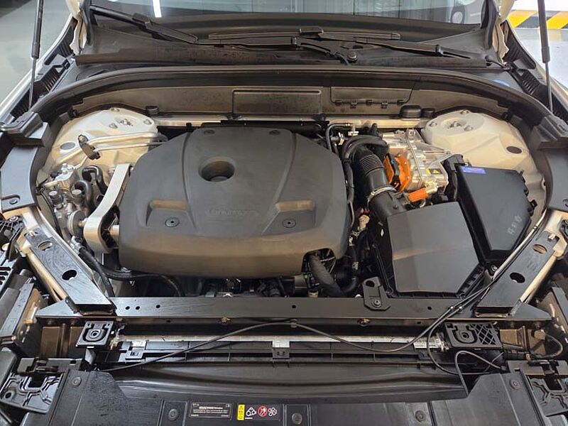 Volvo  Ultra, T8 AWD 플러그-인 하이브리드, 전기/가솔린, 브라이트