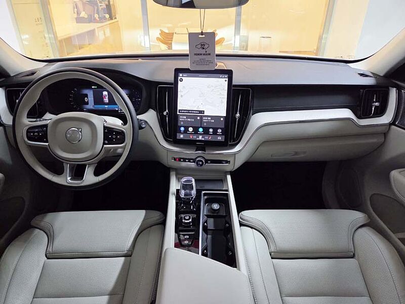 Volvo  Ultra, T8 AWD 플러그-인 하이브리드, 전기/가솔린, 브라이트