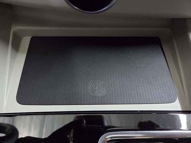 Volvo  Ultra, T8 AWD 플러그-인 하이브리드, 전기/가솔린, 브라이트