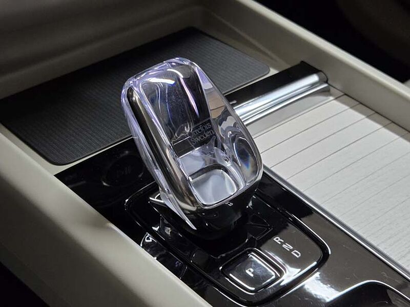 Volvo  Ultra, T8 AWD 플러그-인 하이브리드, 전기/가솔린, 브라이트