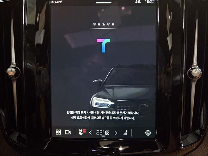 Volvo  T8 AWD 플러그-인 하이브리드