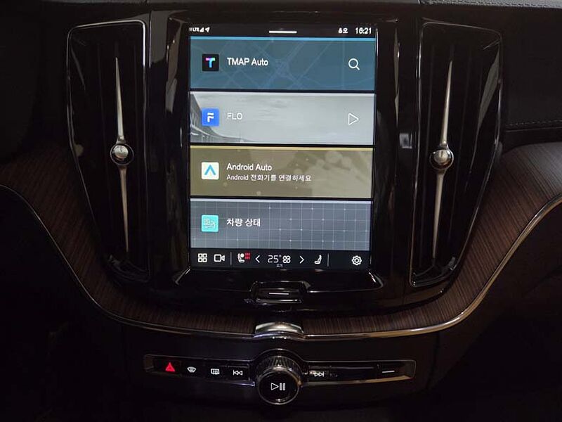 Volvo  T8 AWD 플러그-인 하이브리드