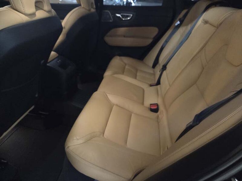 Volvo  T8 AWD 플러그-인 하이브리드