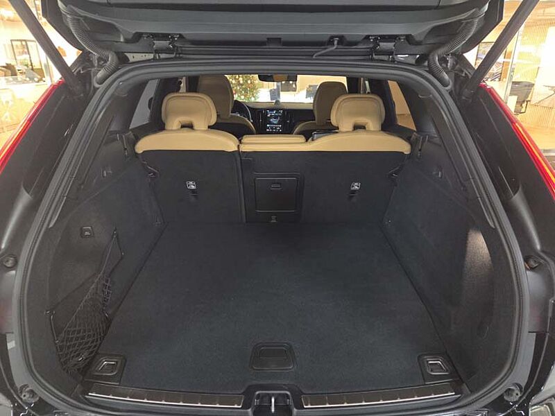 Volvo  T8 AWD 플러그-인 하이브리드