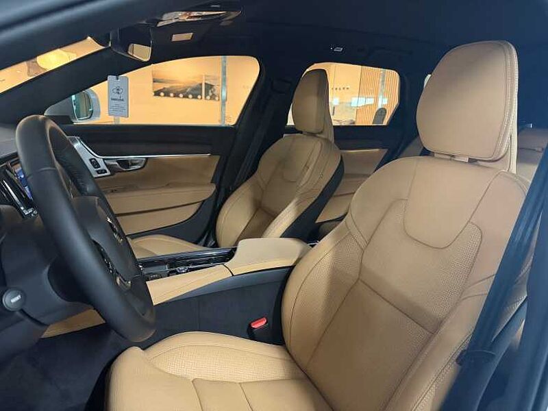 Volvo Ultra, B5 AWD 브라이트