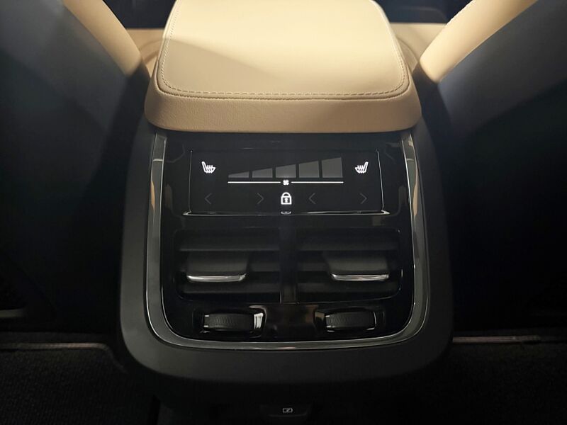 Volvo Ultra, B5 AWD 브라이트