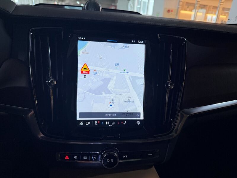 Volvo Ultra, B5 AWD 브라이트