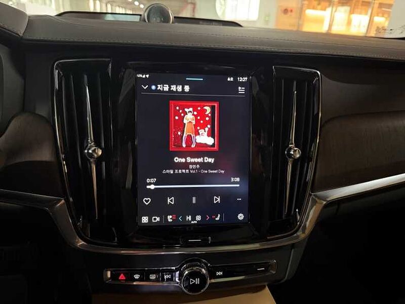 Volvo Ultra, B5 AWD 브라이트