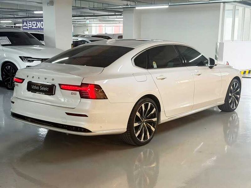 Volvo  Ultra, B5 마일드 하이브리드, 브라이트