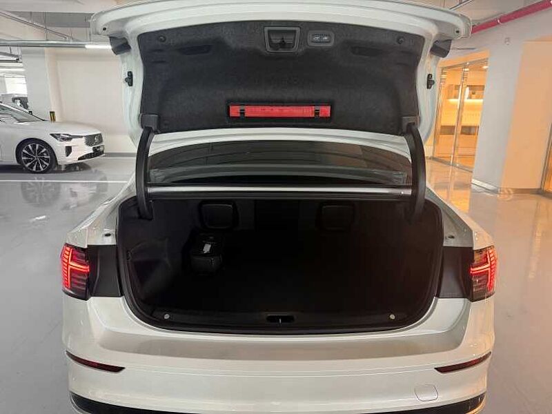 Volvo  Ultra, B5 마일드 하이브리드, 브라이트