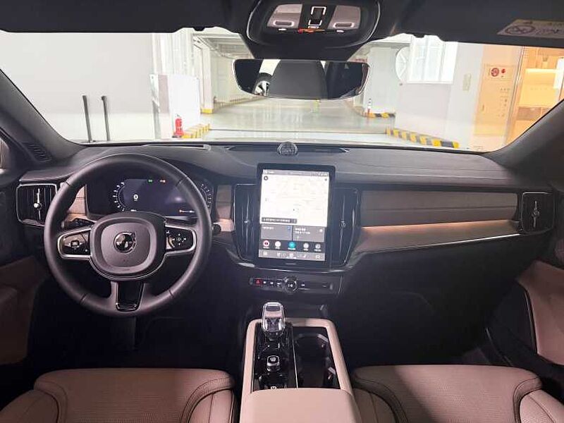 Volvo  Ultra, B5 마일드 하이브리드, 브라이트