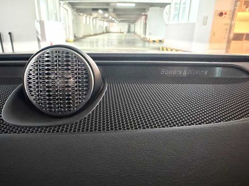 Volvo  Ultra, B5 마일드 하이브리드, 브라이트