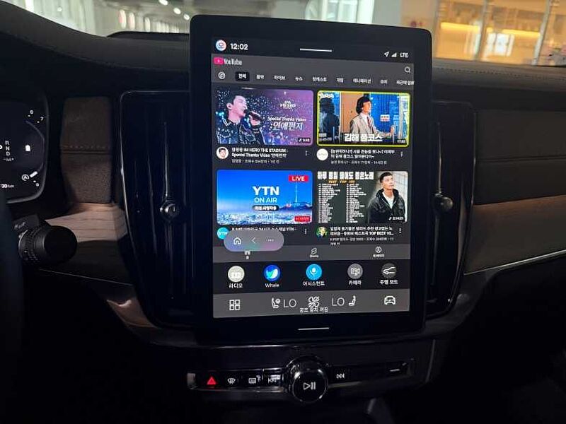 Volvo  Ultra, B5 마일드 하이브리드, 브라이트