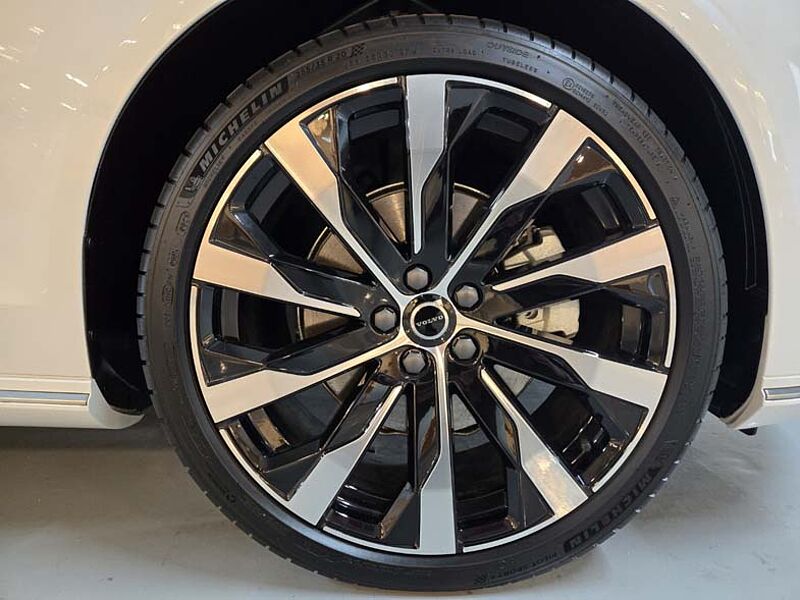 Volvo  Ultra, B5 가솔린, 브라이트